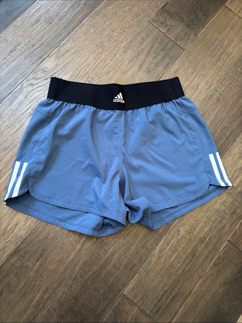Adidas Women’s Pacer Training 3-Stripes Woven High-Rise Shorts Size Small - Picture 2 of 3